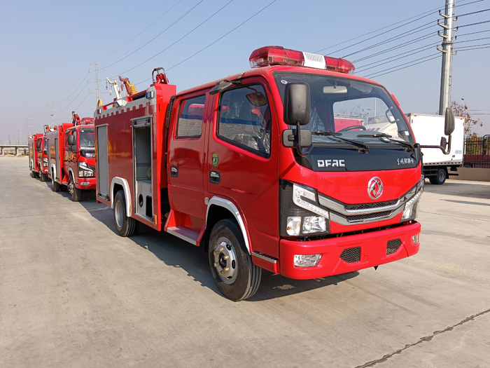 5噸消防灑水車(chē)多少錢(qián)_糧庫重點(diǎn)防火單位消防車(chē)_2.5-5噸泡沫消防車(chē)現車(chē)報價(jià)